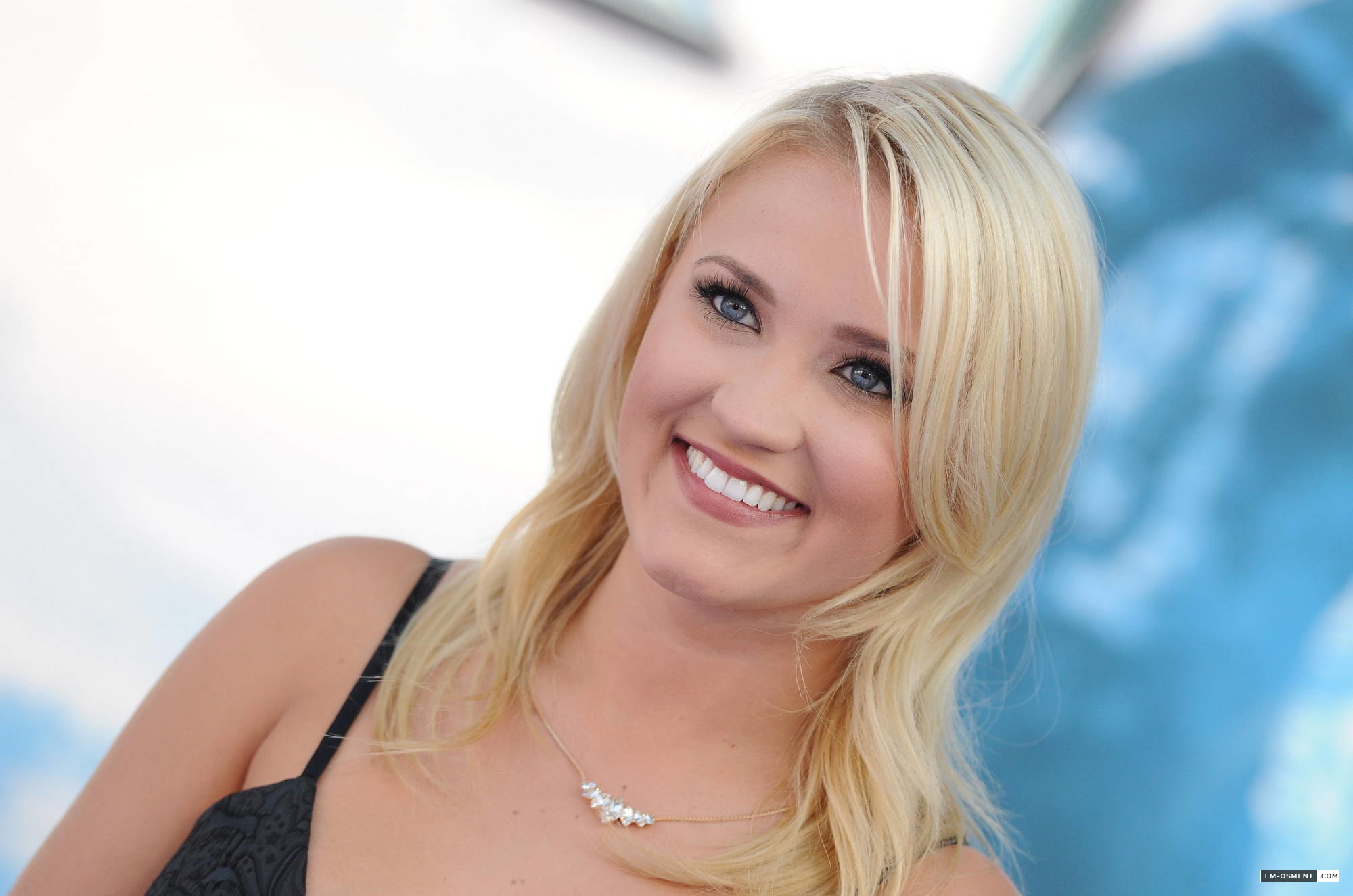 05 28 14 Maleficent Premiere 082 Emily Osment Online Your 1 Fan Resource For The