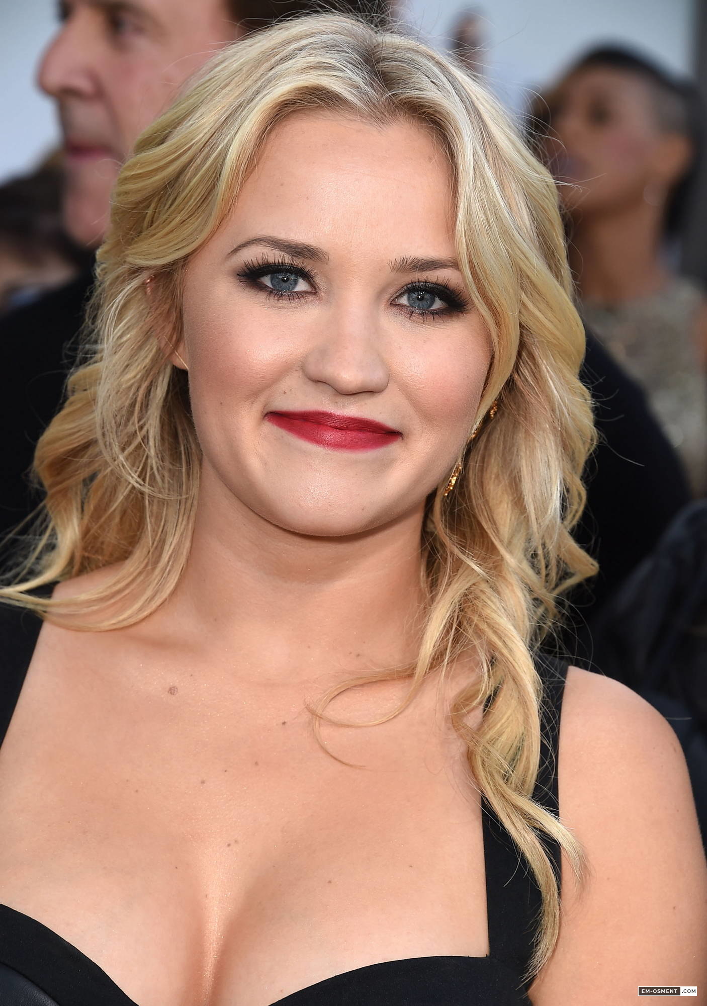 06/01/15 Entourage Premiere 055 Emily Osment Online Your 1 fan